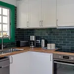 Katerina - Luxury 4-br Retreat With Private Pool & Bbq Area * Peyia