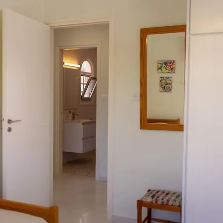 Katerina - Luxury 4-br Retreat With Private Pool & Bbq Area Nyaraló Péjia