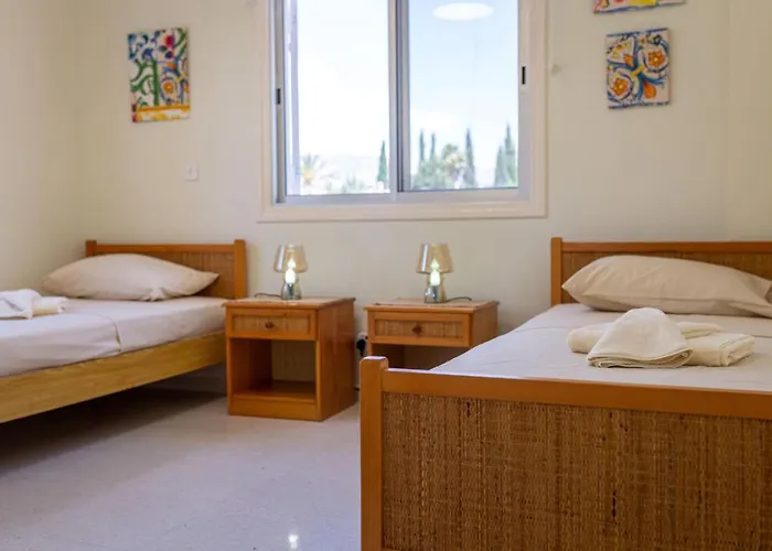 Katerina - Luxury 4-br Retreat With Private Pool & Bbq Area Casa vacanze